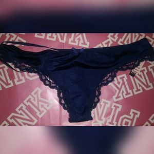 1 BRAND NEW VS MEDIUM THONG